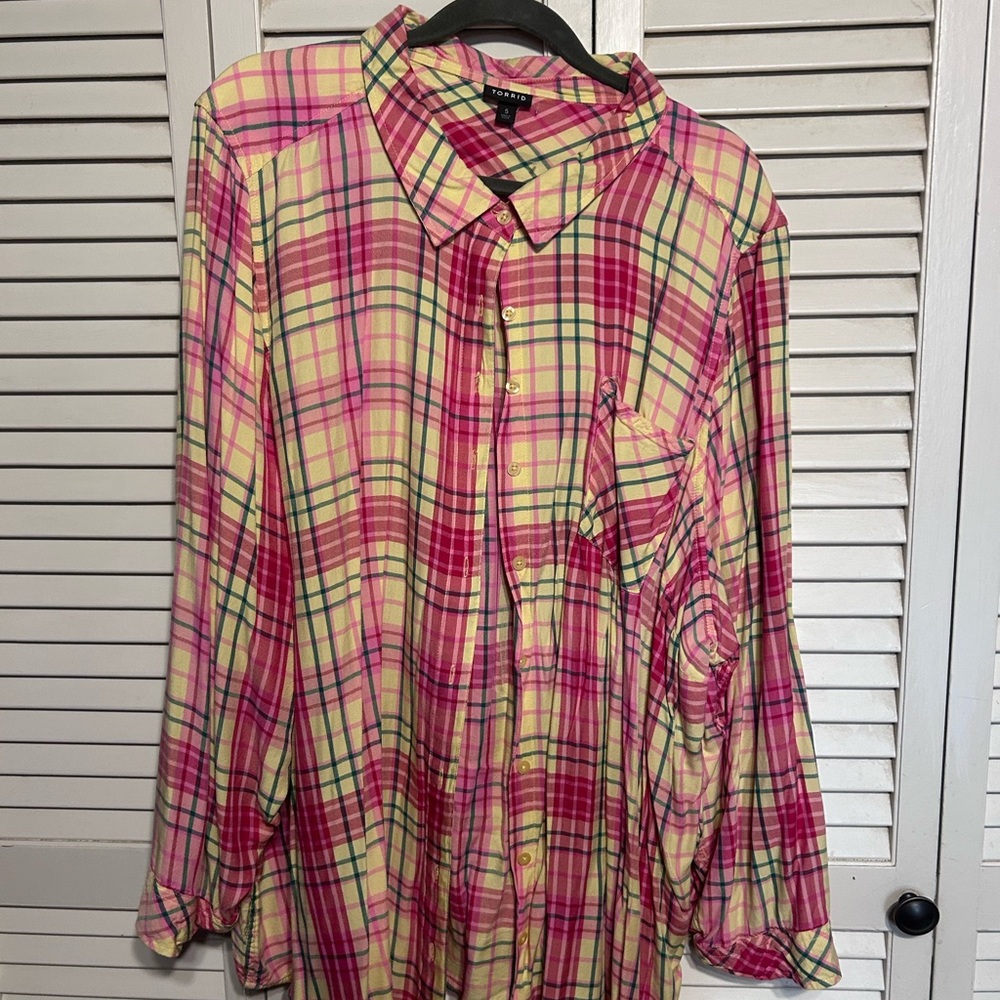 Torrid Pink and Yellow Plaid Shirt NWOT